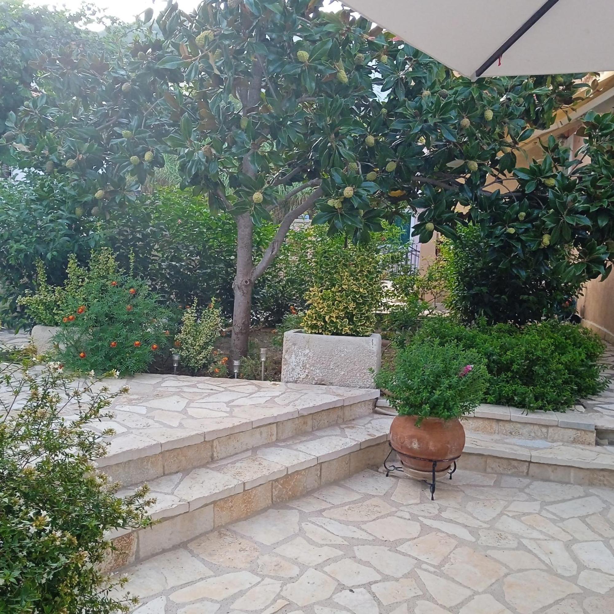 הוילה Kariá La Casa Di Bella A Tradional Stone House With Barbecue מראה חיצוני תמונה