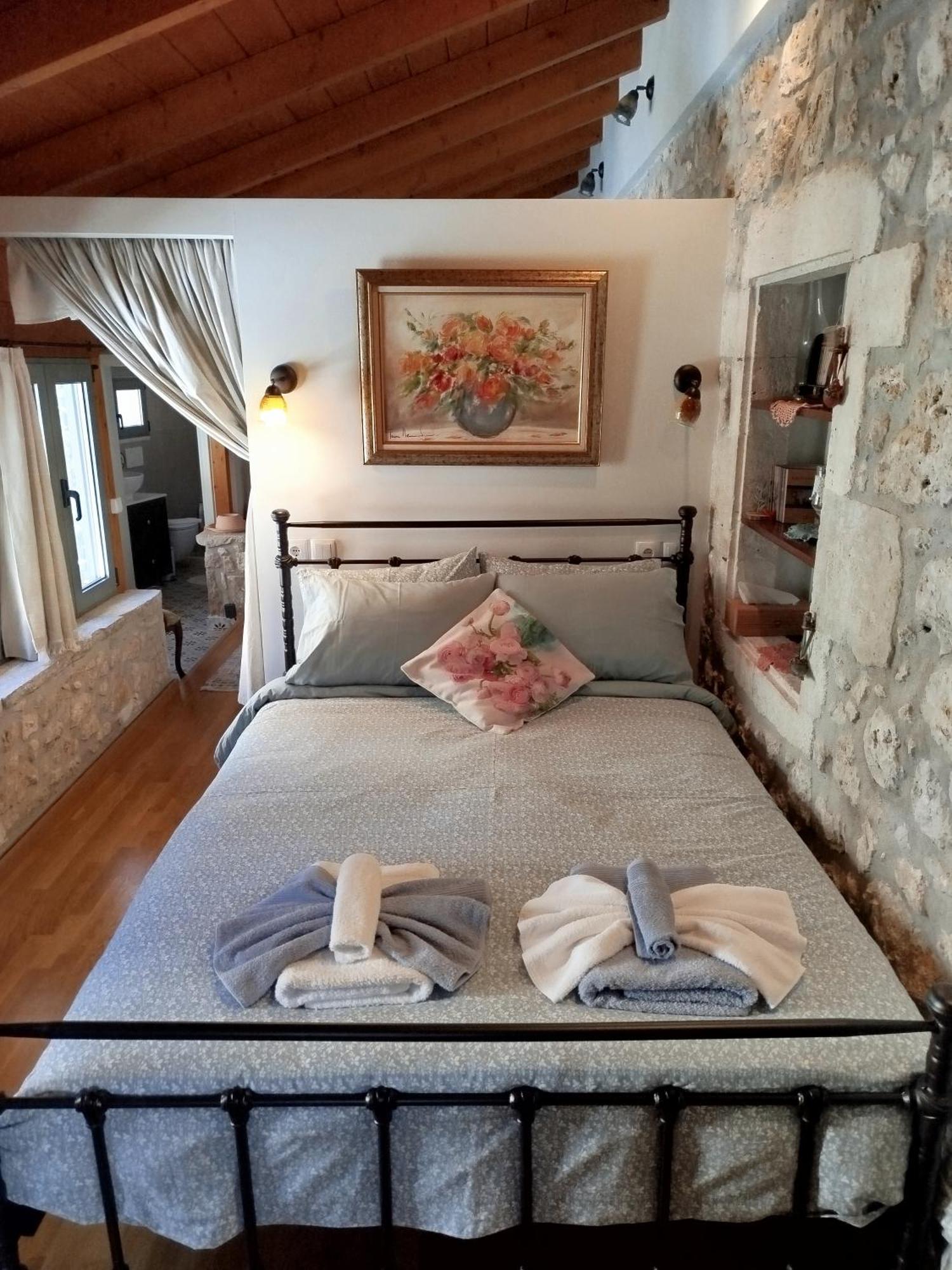 הוילה Kariá La Casa Di Bella A Tradional Stone House With Barbecue מראה חיצוני תמונה