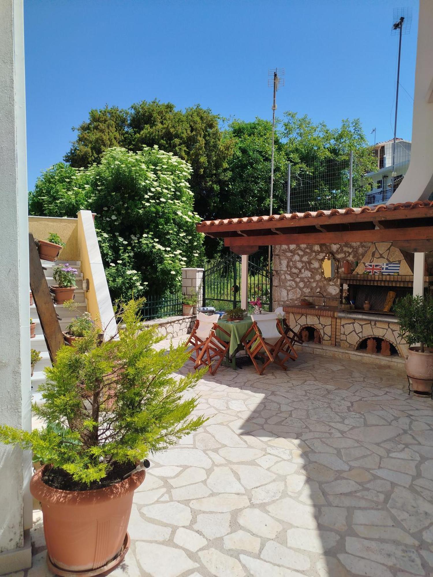 הוילה Kariá La Casa Di Bella A Tradional Stone House With Barbecue מראה חיצוני תמונה